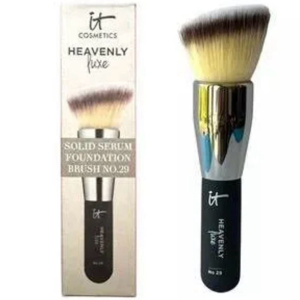 FINAL SALE! It Cosmetics Heavenly Luxe Solid Serum Foundation Brush No. 29